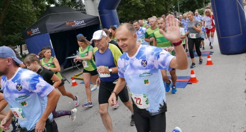 Na zdjęciu start Kamieńszczańskiej Dychy