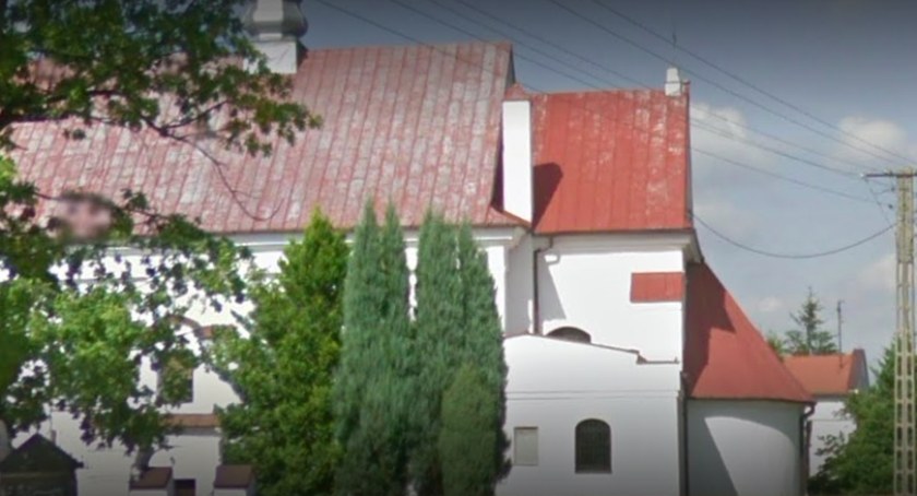 Kościół pw.  Św. Szymona i Judy w Dmeninie. Zdjęcie: Google.com
