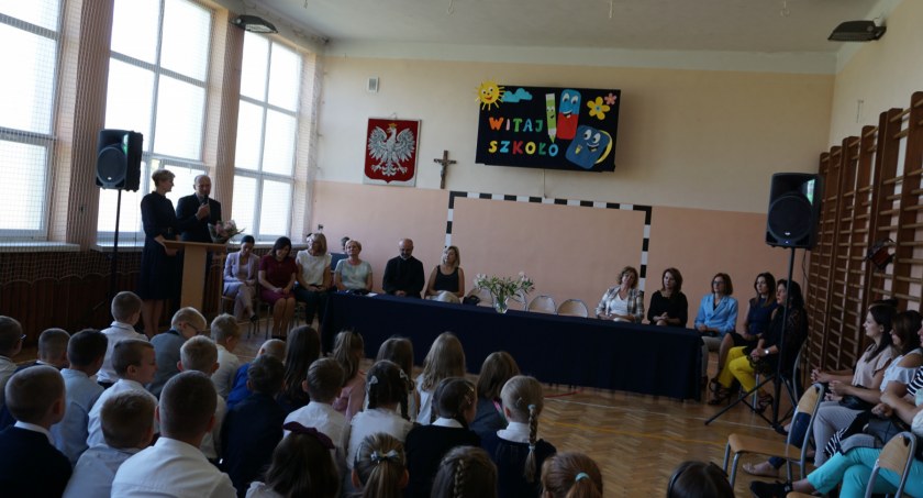 Zdjęcie: rozpoczęcie roku szkolnego 2022/23 w Pławnie. Fot. PSP w Pławnie. 