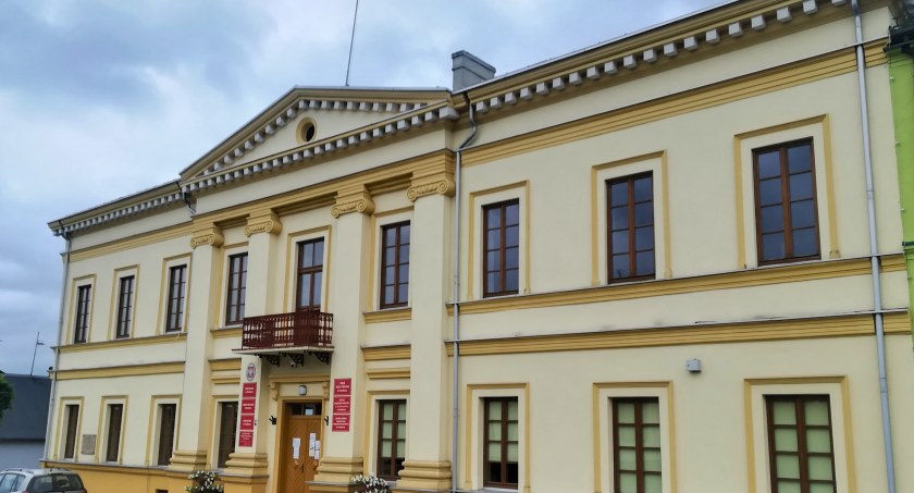 Urząd miejski w Przedborzu. Zdjęcie: MOs810
