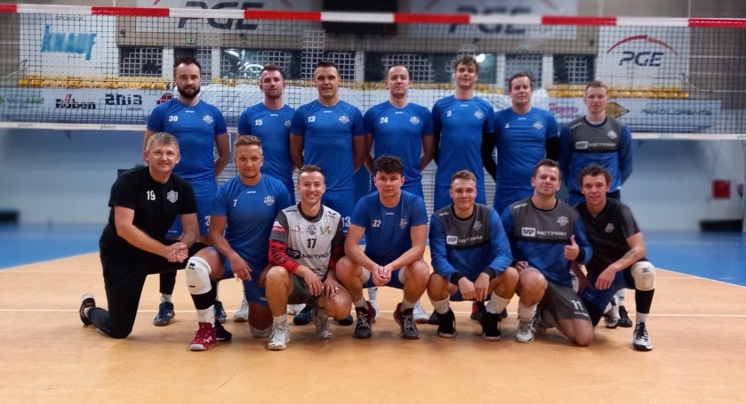 Na zdjęciu radomszczańscy siatkarze