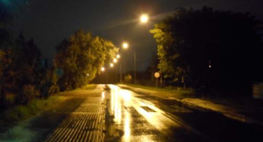 Latarnie na ulicy Starowiejskiej - fot. Czytelnik