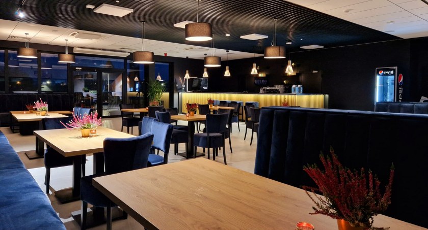 Na zdjęciu wnętrze nowej kawiarni - fot. Facebook/Bistro nad basenem
