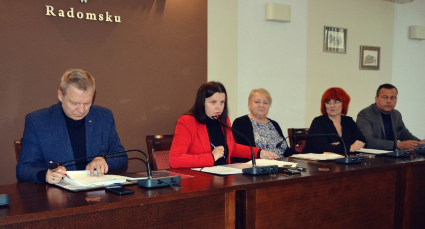 Na zdjęciu radni powiatu radomszczańskiego
