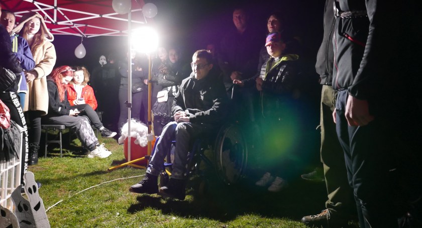 Na zdjęciu Bartosz Stankiewicz z rodzicami