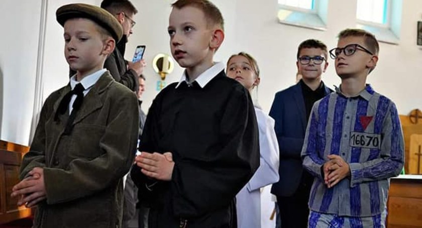 Na zdjęciu: Bal Wszystkich Świętych w parafii pw. św. Maksymiliana. Fot. FB parafii