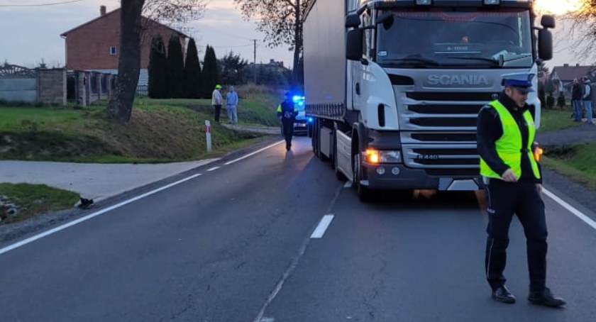 Na zdjęciu miejsce potrącenie - fot. KPP Radomsko