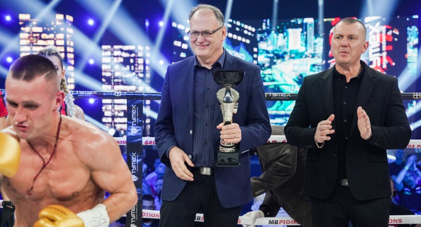 Na zdjęciu w środku prezydent Jarosław Ferenc podczas gali. Fot. UM Radomsko