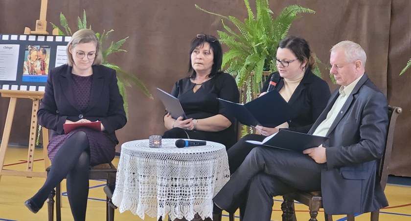 Na zdjęciu uczestnicy dzisiejszej imprezy, Jolanta Dąbrowska, Małgorzata Borek, Paulina Grabowska i Andrzej Kucharski - fot. Facebook/PSP nr 4