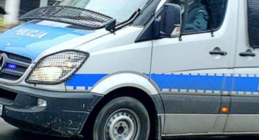 Na zdjęciu jeden z radiowozów, który przejeżdżał przez Radomsko - fot. Facebook