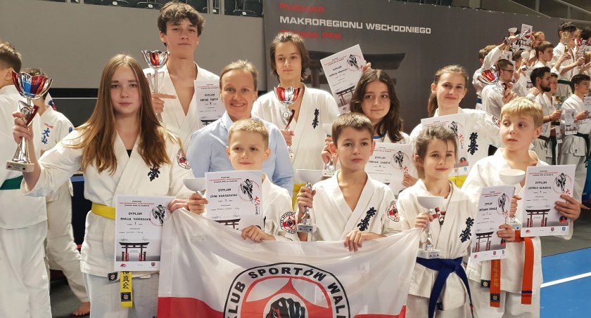 Na zdjęciu reprezentacja KSW Bushi na Otwartym Pucharze Makroregionu Wschodniego Oyama PFK