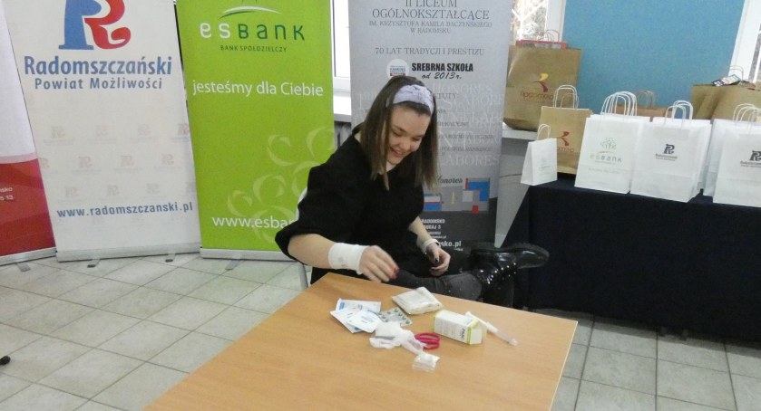 Na zdjęciu część artystyczna przygotowana przez uczniów II LO