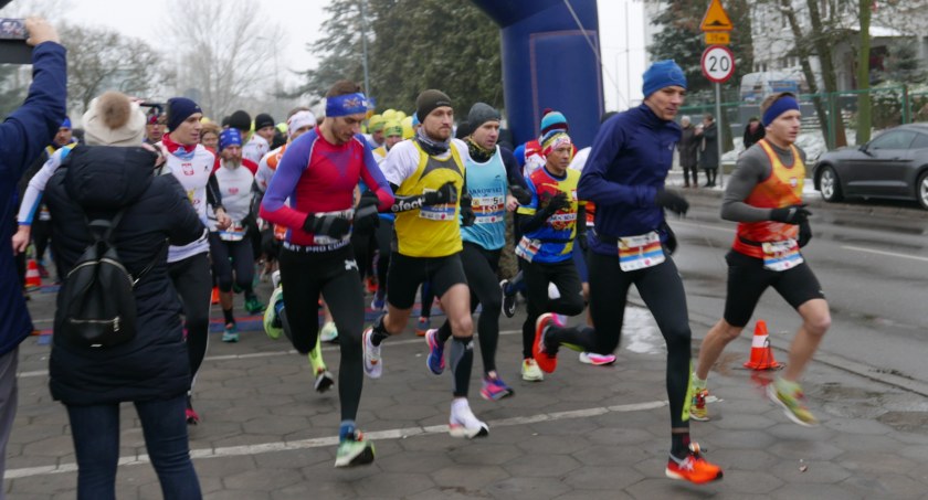 Na zdjęciu start biegu głównego