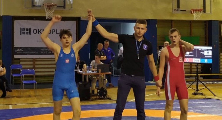 Na zdjęciu jeden ze zwycięskich pojedynków