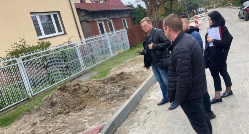 Na zdjęciu: wizytacja Powiatowego Inspektora Nadzoru Budowalnego na Gołębiej, listopada 2022