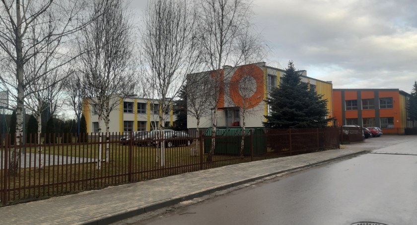 Na zdjęciu fragment położonego chodnika - fot. Facebook/Radomsko Miasto Otwarte