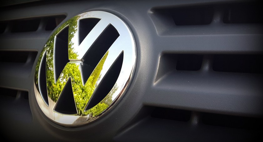 Na zdjęciu logo VW