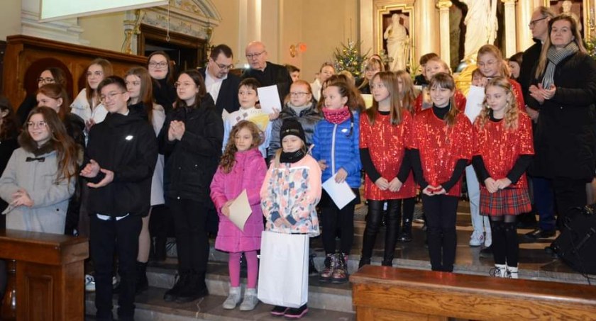 Na zdjęciu laureaci festiwalu - fot. Facebook/Starostwo Powiatowe 