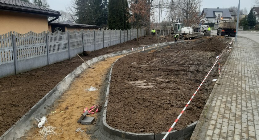 Na zdjęciu budowa parku kieszonkowego przy ulicy Owocowej - fot. Facebook/UM Radomsko