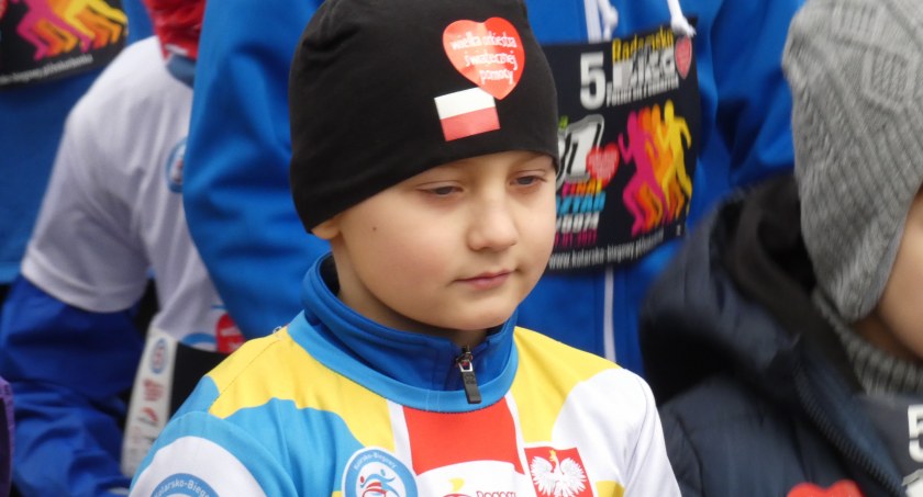 Na zdjęciu jeden z uczestników biegu Policz się z cukrzycą w parku Solidarności