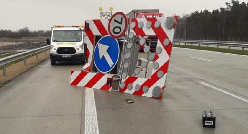 Na zdjęciu miejsce kolizji, fot. Facebook/Raporty Drogowe Autostrada A1