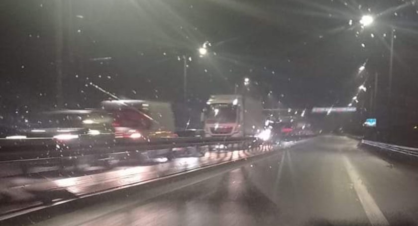Na zdjęciu korek na zjeździe w Radomsku, fot. Facebook 