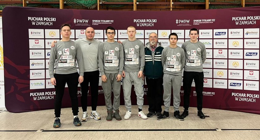 Na zdjęciu radomszczańscy zapaśnicy