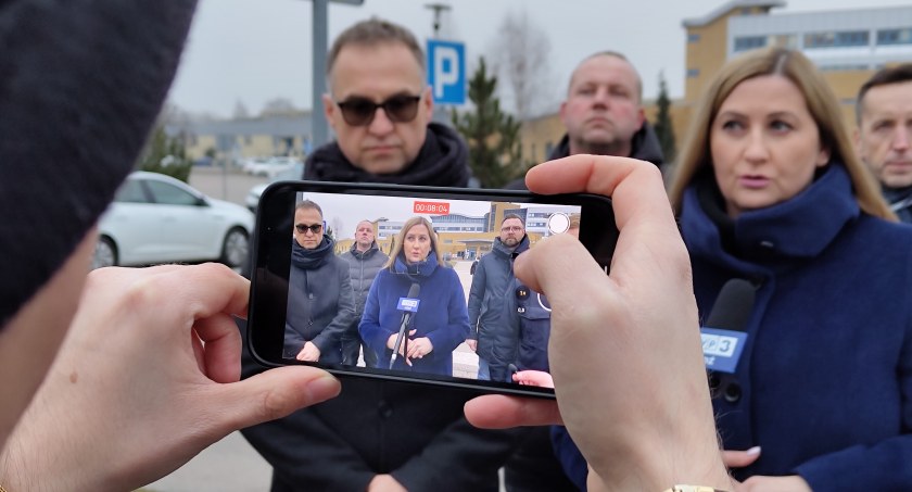 Na zdjęciu konferencja PO w sprawie czynszu szpitala