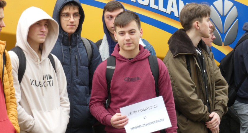 Na zdjęciu protestujący uczniowie