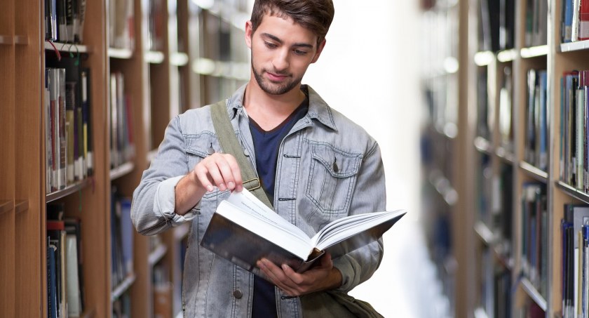 Na zdjęciu student, fot. Pixabay.com