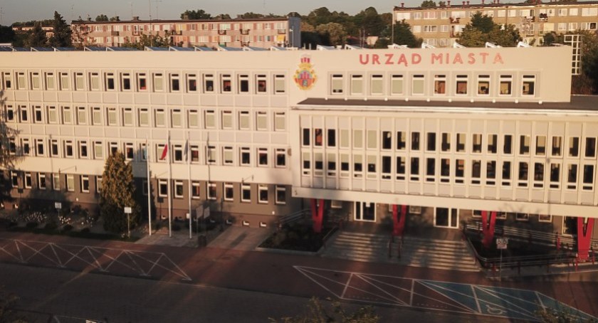 Na zdjęciu urząd miasta w Radomsku