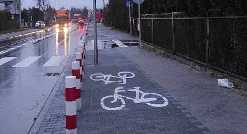 Na zdjęciu ścieżka rowerowa na ulicy ks. Kościowa, fot. Artur Szponder