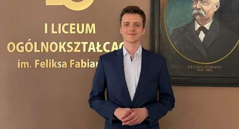 Na zdjęciu Aleksander Gloc, fot. Facebook/I LO 