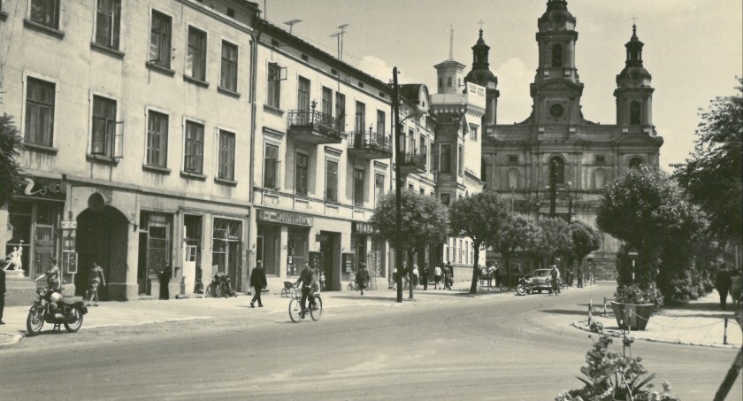 Na zdjęciu centrum Radomska, lata 60. Fot. Jakub Lechowski