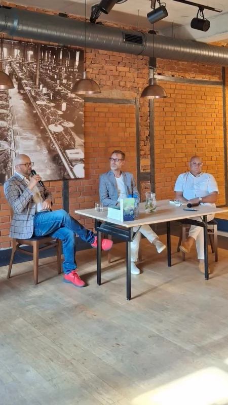 O władzy, laicyzacji, demografii i dziennikarstwie. Spotkanie z autorami książki „Na obrzeżach