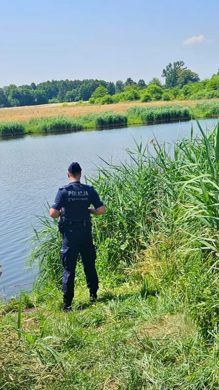 Ciało mężczyzny strażacy wyłowili z zalewu w Kodrębie