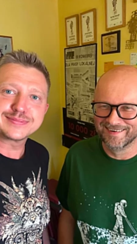 Wyobrażacie sobie, że w powiecie jest liceum, gdzie maturę zdały dwie osoby? Dwie! W liceum! [podcast Dwaj Panowie AA]