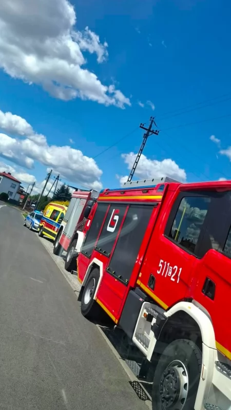 Zderzenie Audi ze Skodą. 44-latek wymusił pierwszeństwo przejazdu. Poszkodowana pasażerka Skody