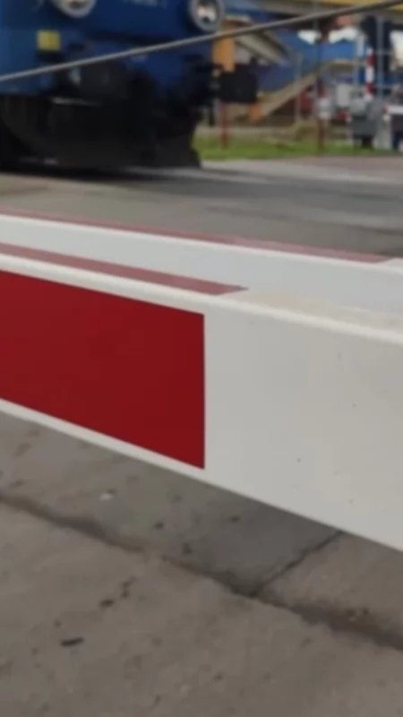 Przejazd kolejowy przy Warszyca znów będzie zamknięty. Tym razem od poniedziałku 27 lipca do odwołania