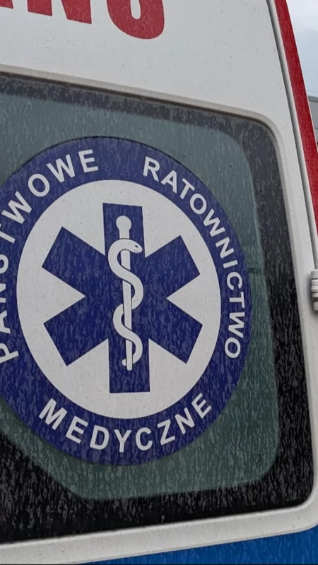 Potrącenie pieszej na przejściu na ulicy Brzeźnickiej. 32-letni kierowca Opla wyjeżdżał z Ciepłej