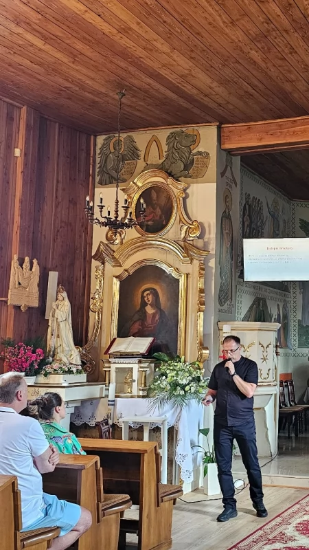 Tomasz Nowak o kościółku Marii Magdaleny. - Badania odkryły kilkanaście pochówków pod posadzką