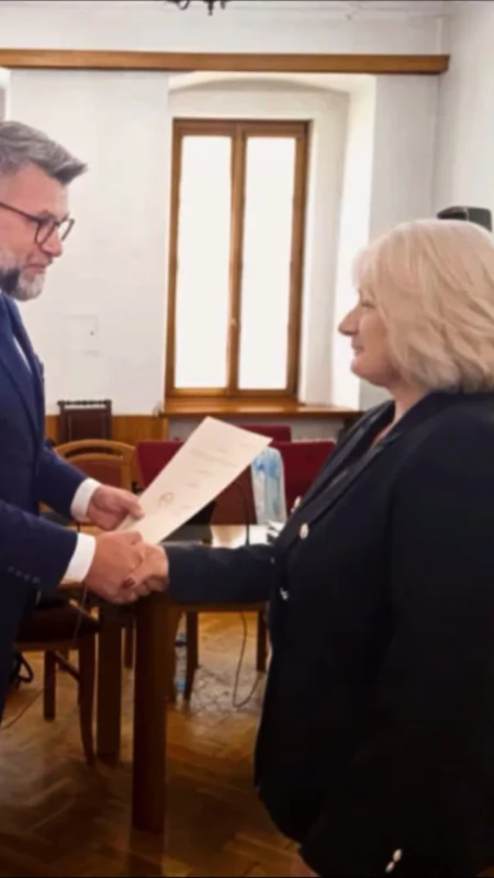 Została radną bez wyborów. Prawo na to pozwala, była jedyną kandydatką