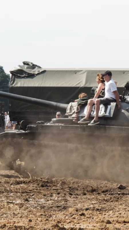 „Spotkanie z mundurem i historią”. Festyn w Strzałkowie z okazji święta Wojska Polskiego