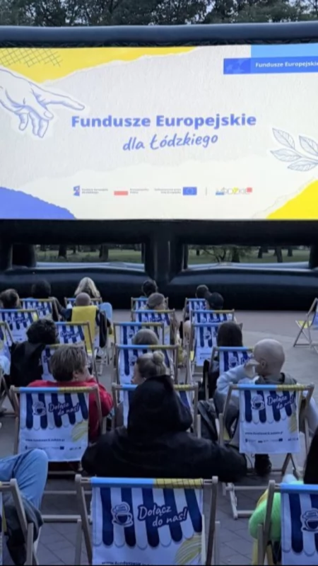 Wakacje w Łódzkiem pod gołym niebem. Radomsko szykuje filmowy wieczór w parku Świętojańskim