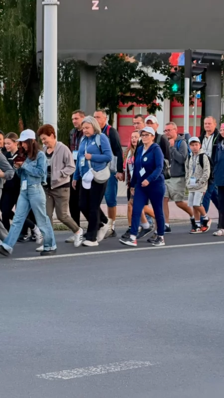 Uczniowie Misjonarze. Każdy z nas jest posłany. Radomszczańscy pielgrzymi ruszyli w drogę na Jasną Górę