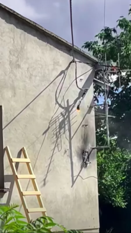 [WIDEO] Pożar w jednym z domów w Wiewiórowie. Wszystkiemu winne zwarcie w instalacji elektrycznej