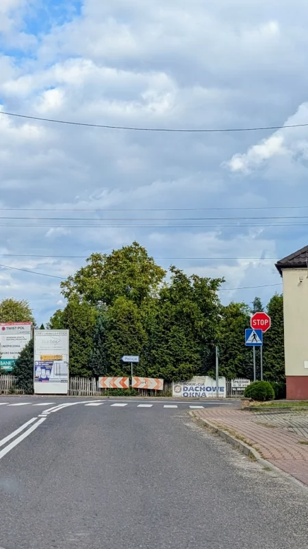 Uwaga mieszkańcy! W Kobielach Wielkich zmiana. Patrzcie na znaki
