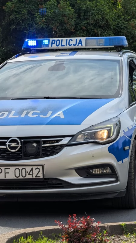 Kolizja na A1. Zderzyły się Nissan z Kią. 22-latka spieszyła się na lotnisko