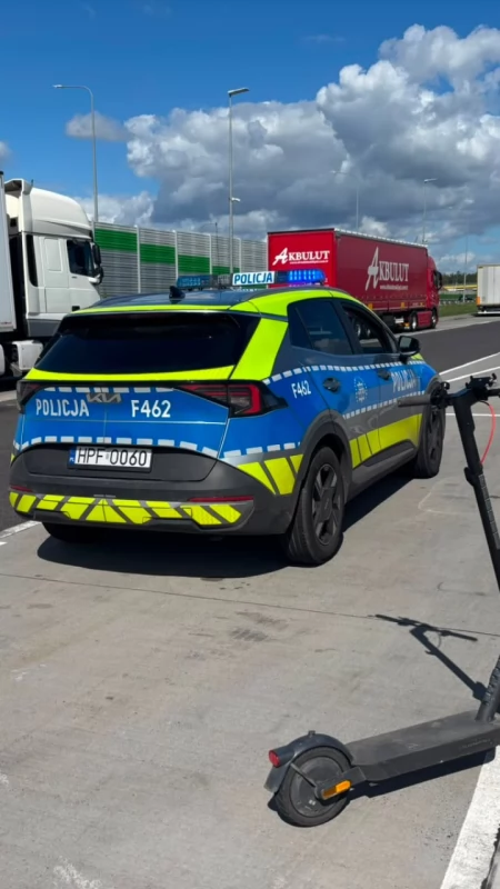 20-latek jechał na hulajnodze elektrycznej... autostradą A1. Nawigacja wskazała mu taką drogę 