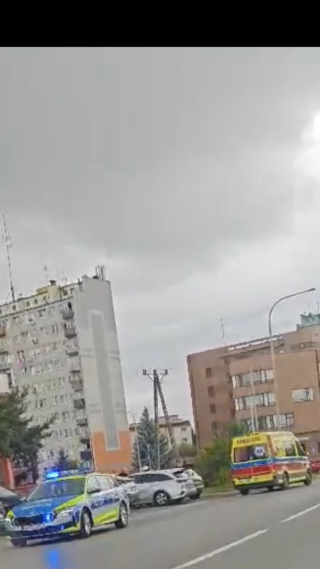 91-latek zasłabł, siedział w swoim samochodzie. Pomoc wezwali świadkowie